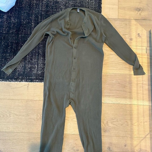 American Apparel Men’s Onesie - Picture 2 of 4